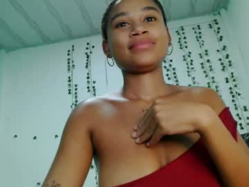 akemy_saunderz