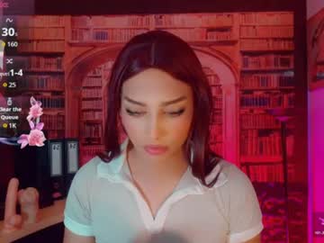 emeli_roushot