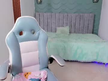 naugthy_brunette_