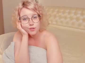 nelly_gloss