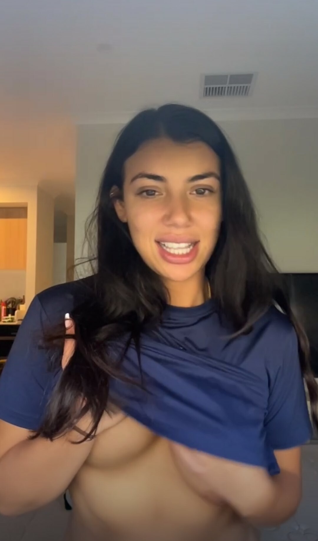 Brunettes — 37