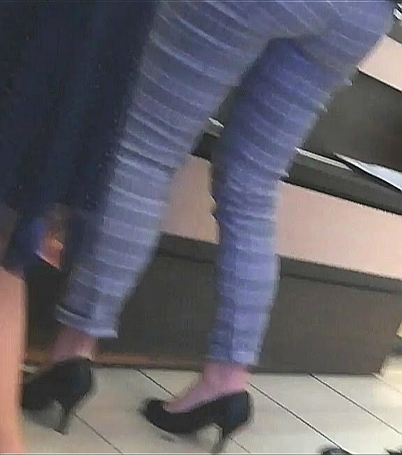 Sexy friends mom vpl cameltoe and upskirt compil — 45